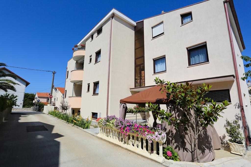 Apartments Bobi Zadar Bagian luar foto