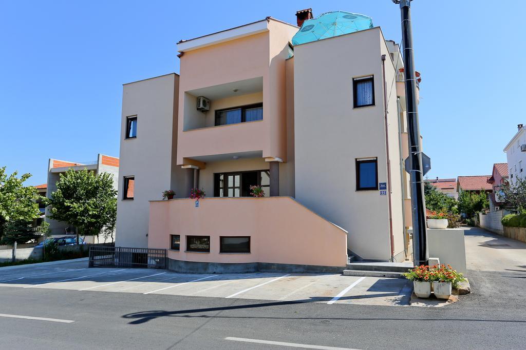Apartments Bobi Zadar Bagian luar foto